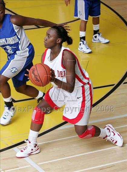 Thumbnail 3 in Eastlake vs. Mater Dei (So Cal Holiday Classic) photogallery.