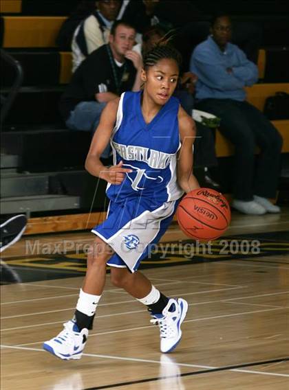 Thumbnail 3 in Eastlake vs. Mater Dei (So Cal Holiday Classic) photogallery.