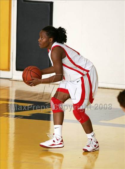 Thumbnail 3 in Eastlake vs. Mater Dei (So Cal Holiday Classic) photogallery.
