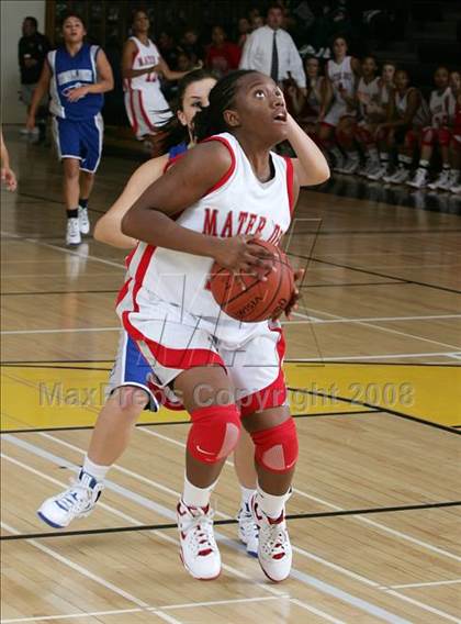 Thumbnail 2 in Eastlake vs. Mater Dei (So Cal Holiday Classic) photogallery.