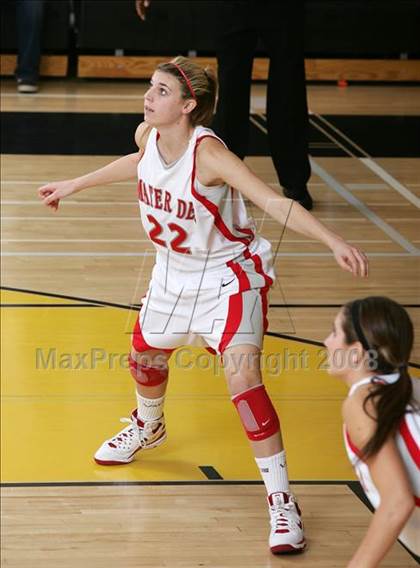 Thumbnail 1 in Eastlake vs. Mater Dei (So Cal Holiday Classic) photogallery.