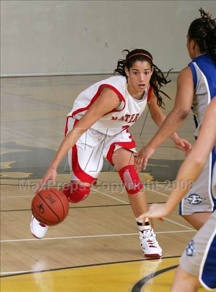Thumbnail 3 in Eastlake vs. Mater Dei (So Cal Holiday Classic) photogallery.