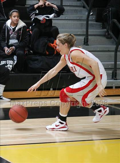 Thumbnail 3 in Eastlake vs. Mater Dei (So Cal Holiday Classic) photogallery.