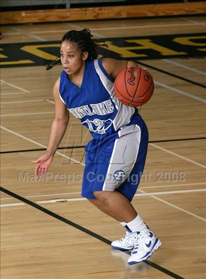 Thumbnail 2 in Eastlake vs. Mater Dei (So Cal Holiday Classic) photogallery.