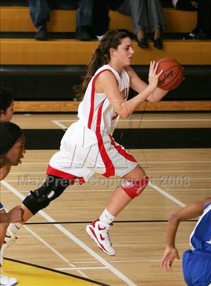 Thumbnail 3 in Eastlake vs. Mater Dei (So Cal Holiday Classic) photogallery.
