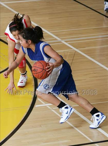 Thumbnail 1 in Eastlake vs. Mater Dei (So Cal Holiday Classic) photogallery.