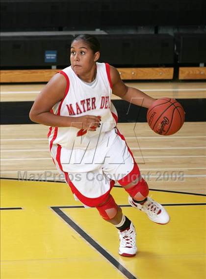 Thumbnail 2 in Eastlake vs. Mater Dei (So Cal Holiday Classic) photogallery.
