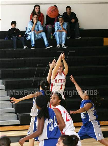 Thumbnail 1 in Eastlake vs. Mater Dei (So Cal Holiday Classic) photogallery.