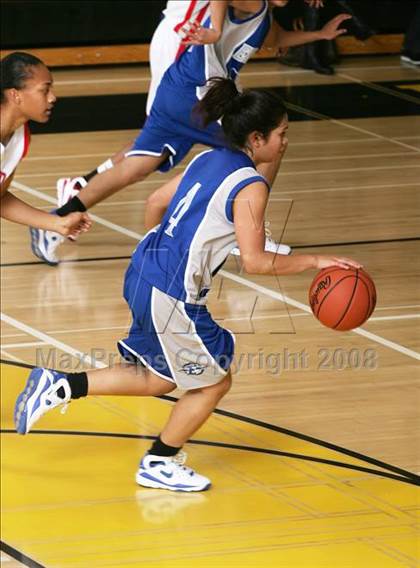 Thumbnail 2 in Eastlake vs. Mater Dei (So Cal Holiday Classic) photogallery.