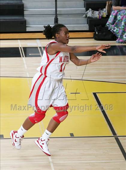 Thumbnail 3 in Eastlake vs. Mater Dei (So Cal Holiday Classic) photogallery.