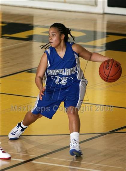 Thumbnail 2 in Eastlake vs. Mater Dei (So Cal Holiday Classic) photogallery.