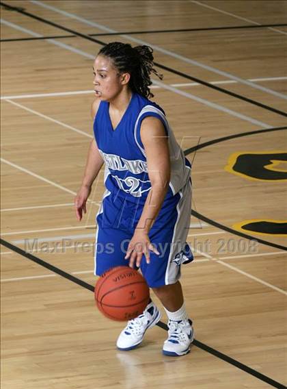 Thumbnail 2 in Eastlake vs. Mater Dei (So Cal Holiday Classic) photogallery.