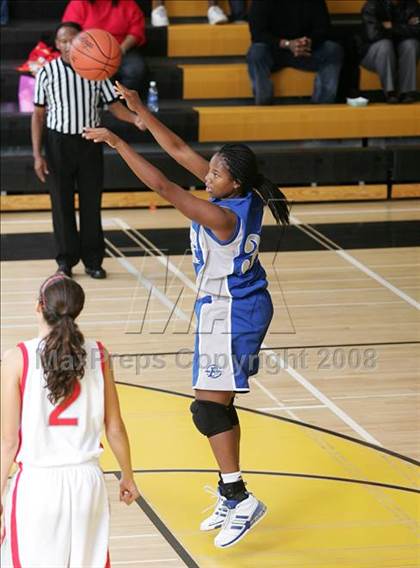 Thumbnail 2 in Eastlake vs. Mater Dei (So Cal Holiday Classic) photogallery.