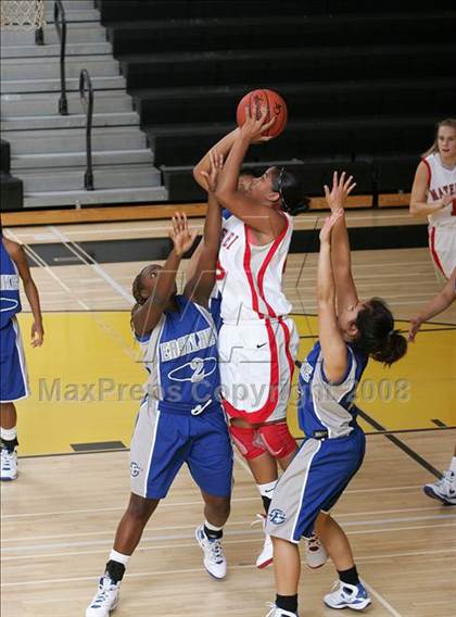 Thumbnail 1 in Eastlake vs. Mater Dei (So Cal Holiday Classic) photogallery.