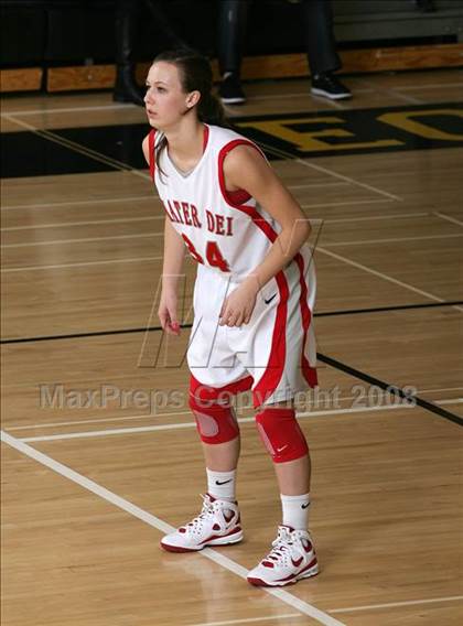 Thumbnail 3 in Eastlake vs. Mater Dei (So Cal Holiday Classic) photogallery.