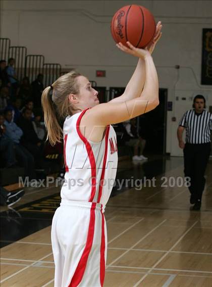 Thumbnail 3 in Eastlake vs. Mater Dei (So Cal Holiday Classic) photogallery.