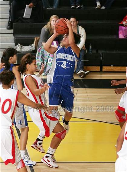 Thumbnail 1 in Eastlake vs. Mater Dei (So Cal Holiday Classic) photogallery.