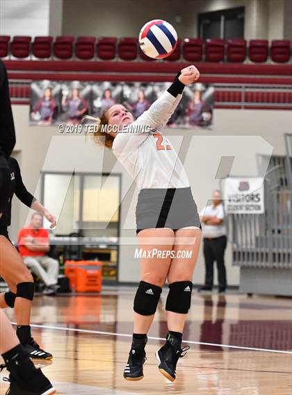 Thumbnail 1 in Shiloh Christian vs. Batesville (AAA 4A Quarterfinal Playoff) photogallery.