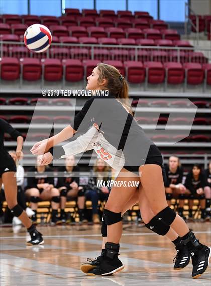 Thumbnail 1 in Shiloh Christian vs. Batesville (AAA 4A Quarterfinal Playoff) photogallery.