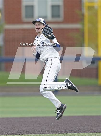 Thumbnail 2 in Whitney Young vs. Jones (Chicago Public League Quarterfinal Playoff) photogallery.