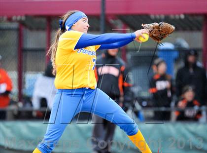 Thumbnail 2 in Erie vs Wheat Ridge (CHSAA 4A Final) photogallery.