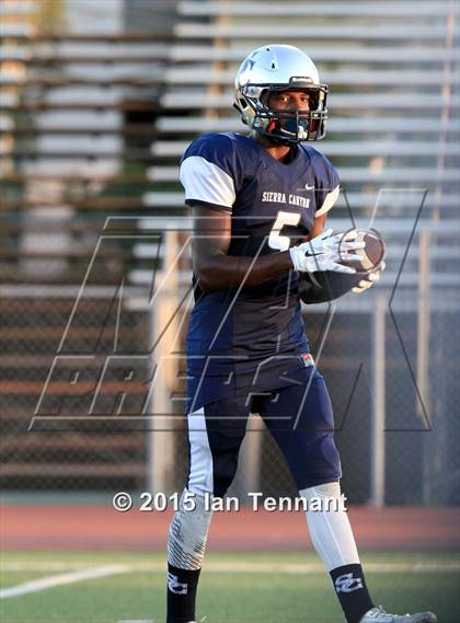 Thumbnail 3 in Sierra Canyon vs. Palisades photogallery.
