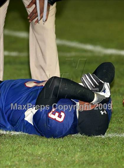 Thumbnail 3 in Oaks Christian @ Serra (CIF SS Northwest Division Final) photogallery.