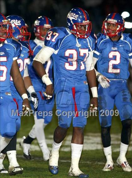 Thumbnail 3 in Oaks Christian @ Serra (CIF SS Northwest Division Final) photogallery.