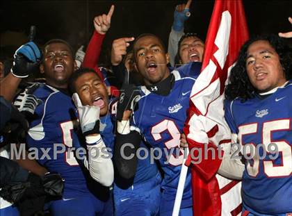 Thumbnail 2 in Oaks Christian @ Serra (CIF SS Northwest Division Final) photogallery.