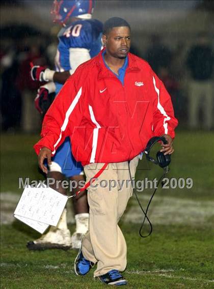 Thumbnail 2 in Oaks Christian @ Serra (CIF SS Northwest Division Final) photogallery.