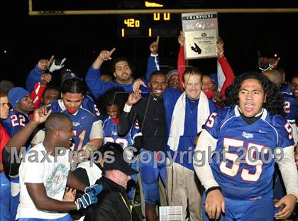 Thumbnail 2 in Oaks Christian @ Serra (CIF SS Northwest Division Final) photogallery.
