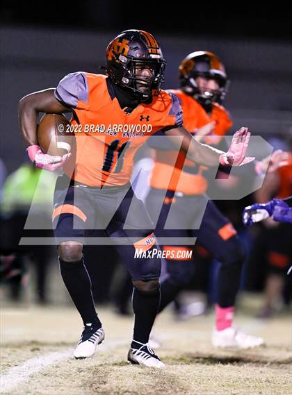 Thumbnail 3 in Ledford @ North Davidson photogallery.