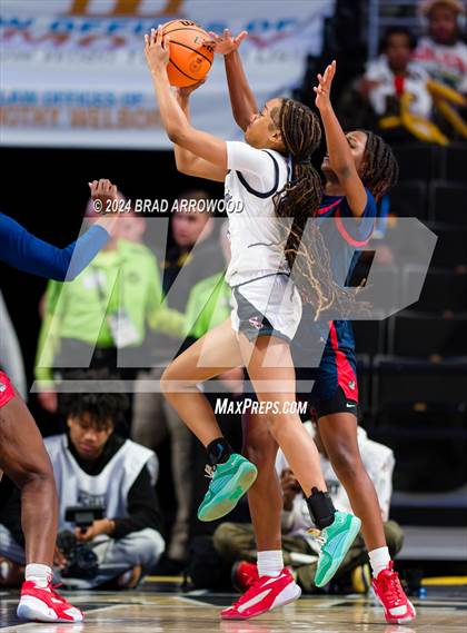 Thumbnail 1 in Terry Sanford vs South Central (NCHSAA 3A Regional Final) photogallery.