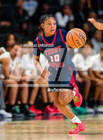 Thumbnail 3 in Terry Sanford vs South Central (NCHSAA 3A Regional Final) photogallery.