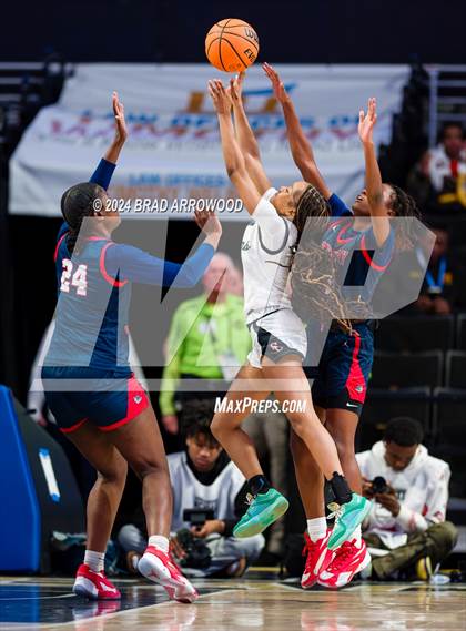 Thumbnail 2 in Terry Sanford vs South Central (NCHSAA 3A Regional Final) photogallery.