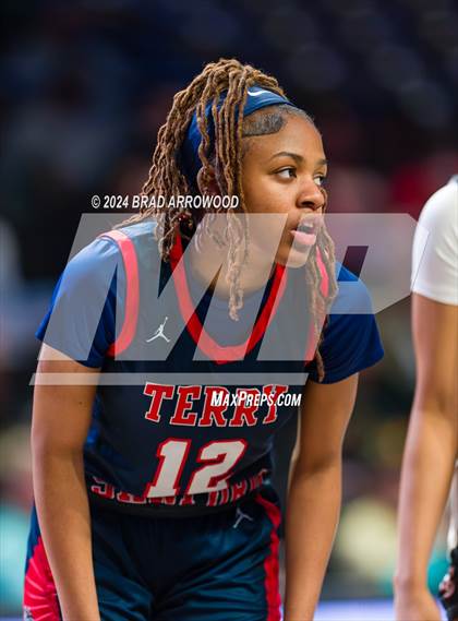 Thumbnail 3 in Terry Sanford vs South Central (NCHSAA 3A Regional Final) photogallery.