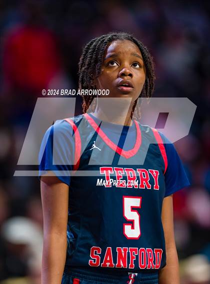Thumbnail 2 in Terry Sanford vs South Central (NCHSAA 3A Regional Final) photogallery.