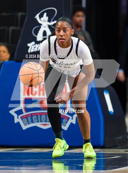 Thumbnail 1 in Terry Sanford vs South Central (NCHSAA 3A Regional Final) photogallery.