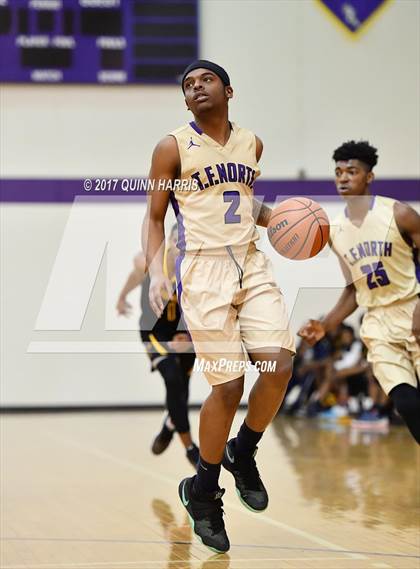 Thumbnail 1 in Thornwood vs Thornton Fractional North (Bob Hambric Shootout) photogallery.
