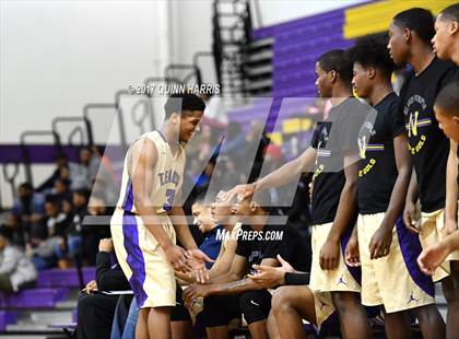 Thumbnail 3 in Thornwood vs Thornton Fractional North (Bob Hambric Shootout) photogallery.