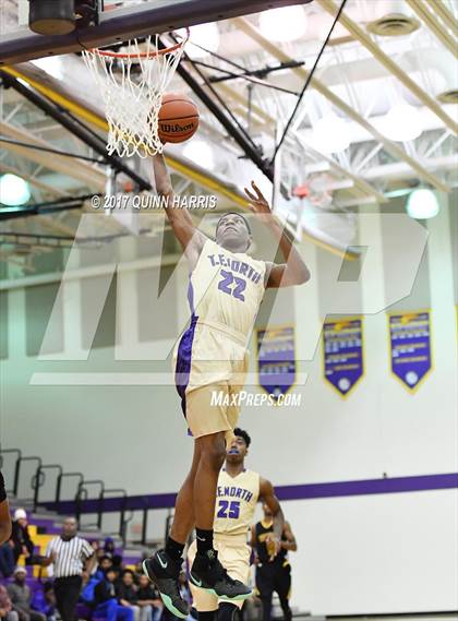 Thumbnail 3 in Thornwood vs Thornton Fractional North (Bob Hambric Shootout) photogallery.