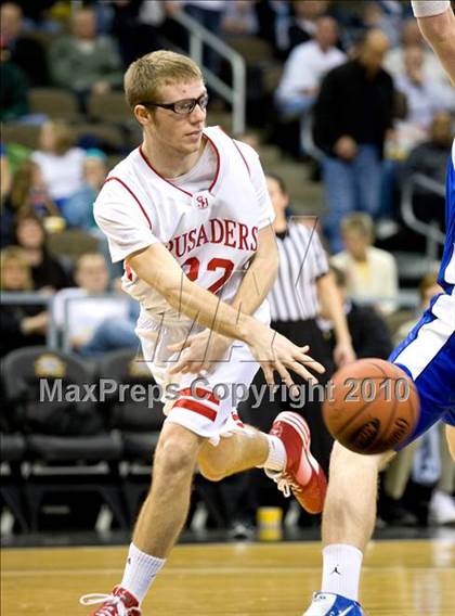 Thumbnail 2 in Covington Catholic @ St. Henry (Ninth Region Quarterfinals) photogallery.