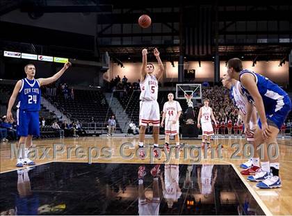 Thumbnail 3 in Covington Catholic @ St. Henry (Ninth Region Quarterfinals) photogallery.