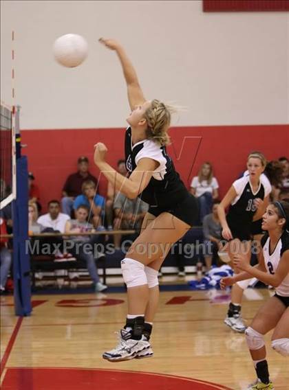Thumbnail 2 in Georgetown vs. Dripping Springs (Rebel Bash) photogallery.