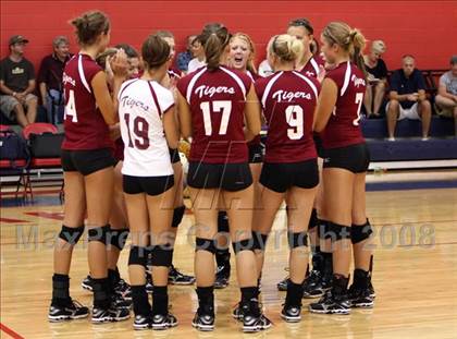 Thumbnail 2 in Georgetown vs. Dripping Springs (Rebel Bash) photogallery.
