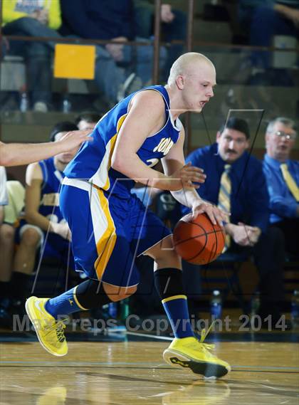 Thumbnail 3 in Clarion-Limestone vs. Johnsonburg (District IX A Consolation) photogallery.