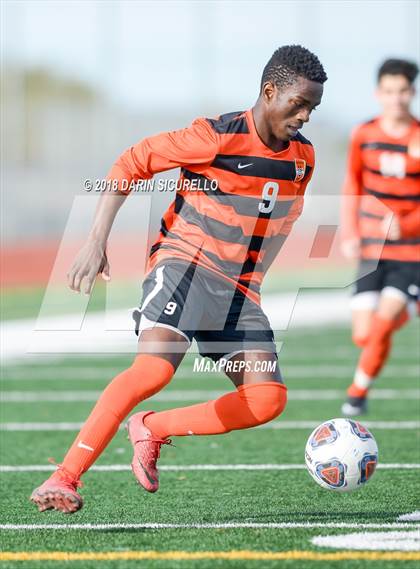 Thumbnail 2 in Corona del Sol vs Arizona College Prep (Coyote Classic Tournament) photogallery.