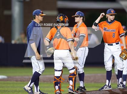 Thumbnail 2 in Hallsville vs. Wakeland (UIL 5A Regional Finals Game 2) photogallery.