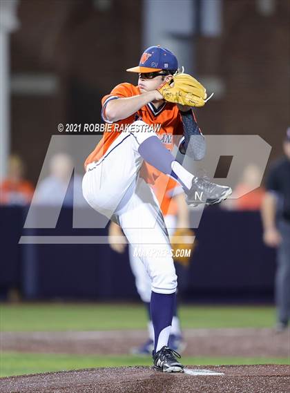Thumbnail 3 in Hallsville vs. Wakeland (UIL 5A Regional Finals Game 2) photogallery.