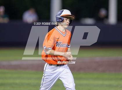 Thumbnail 3 in Hallsville vs. Wakeland (UIL 5A Regional Finals Game 2) photogallery.